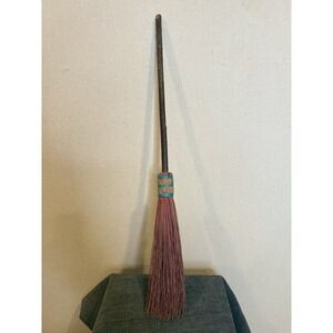 VTG Berea College Student Industries Kentucky 36" Handcrafted Wood/Straw Broom